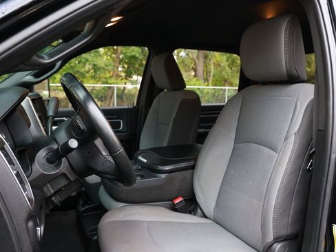 Used 2024 RAM 3500 Big Horn image 11