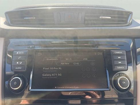 Used 2020 Nissan Rogue Sport SV AWD/4WD image 16