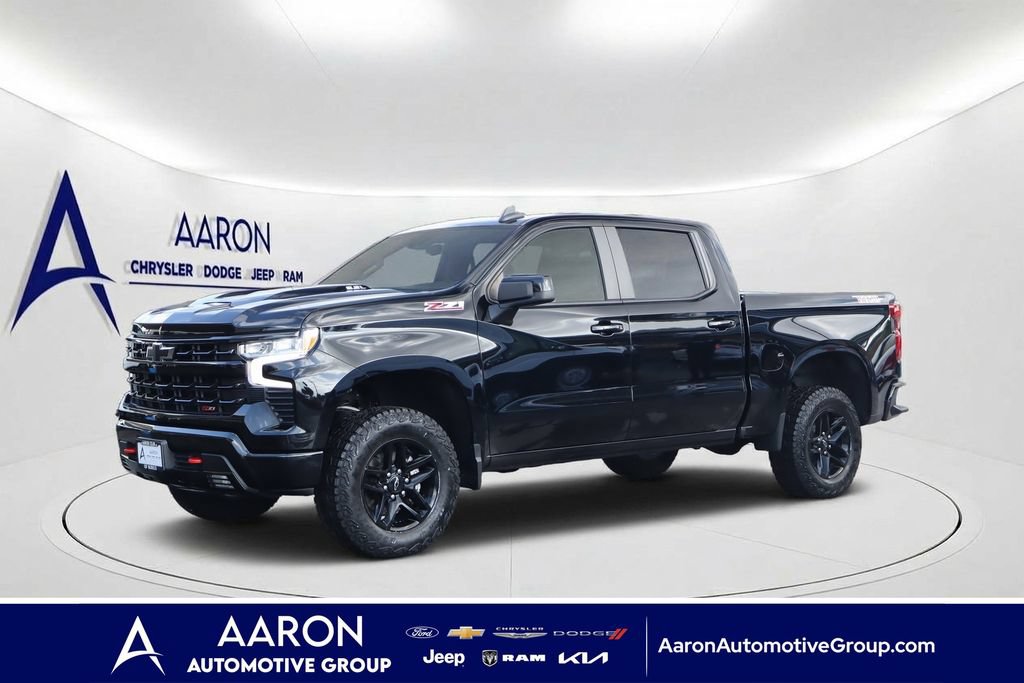Used 2024 Chevrolet Silverado 1500 LT Trail Boss w/ Convenience Package II AWD/4WD image 1