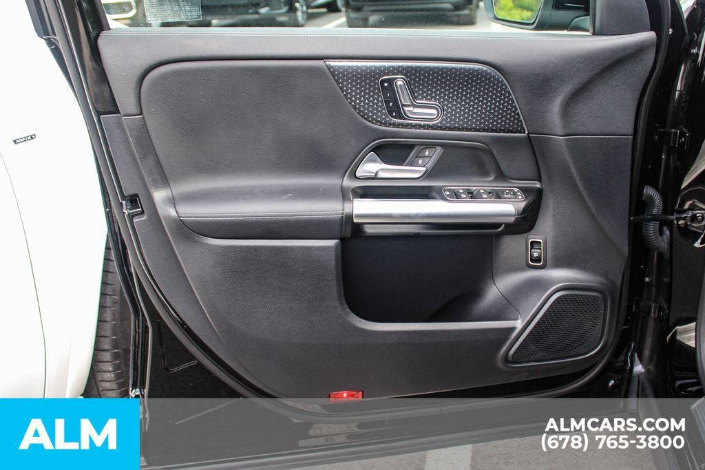 Used 2025 Mercedes-Benz GLA 250 image 36
