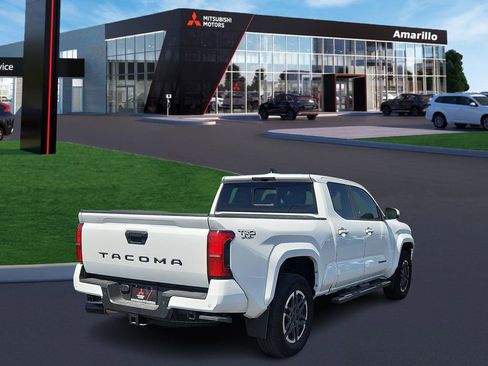 Used 2024 Toyota Tacoma TRD Sport image 3