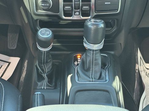 Used 2021 Jeep Wrangler Unlimited Sahara w/ Cold Weather Group image 16