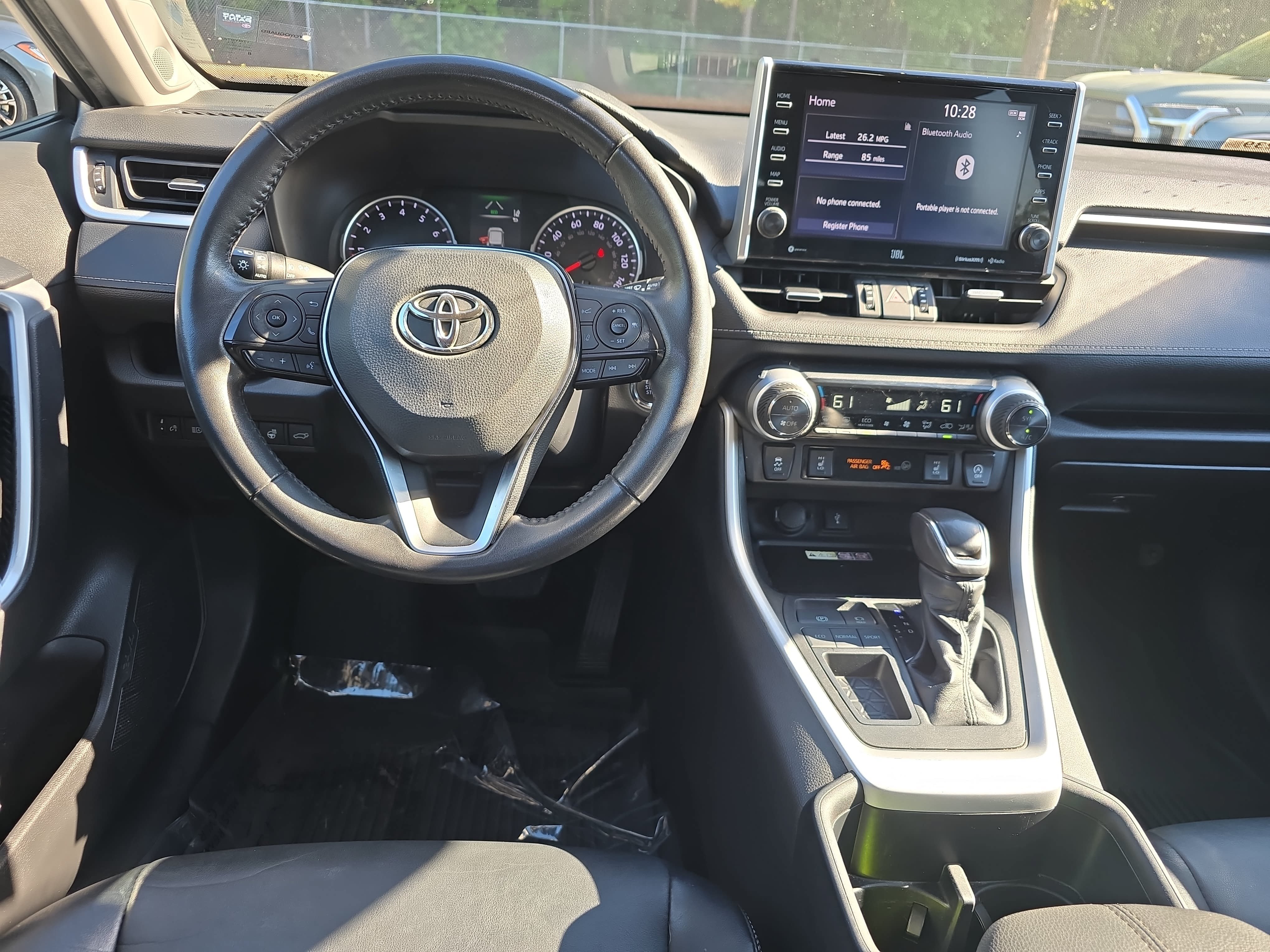 Used 2022 Toyota RAV4 XLE Premium FWD image 15