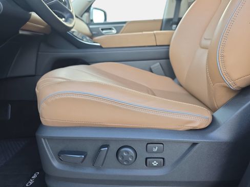 Used 2025 INFINITI QX80 Sensory AWD/4WD image 28
