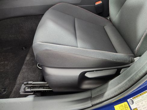 Used 2025 Toyota Prius Plug-In Hybrid image 13