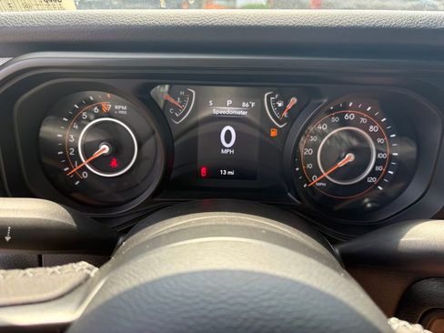 New 2025 Jeep Gladiator Sport image 18