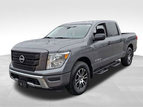 Used 2024 Nissan Titan SV w/ Accessory Utility Package image 3