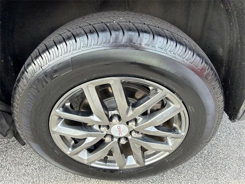 Used 2017 GMC Acadia SLT image 20