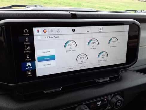 Used 2024 Jeep Wrangler Sport S image 11