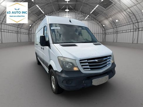 Used 2014 Freightliner Sprinter 2500 image 3