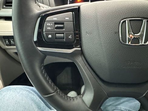 Used 2025 Honda Odyssey EX-L image 22