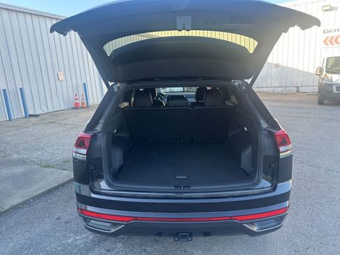Used 2026 Volkswagen Atlas Cross Sport SE FWD image 9