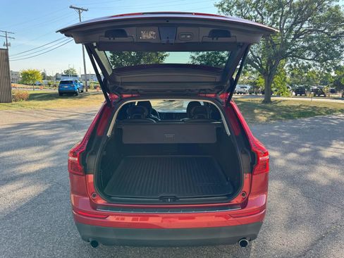 Used 2019 Volvo XC60 T6 Momentum w/ Protection Package Premier image 40