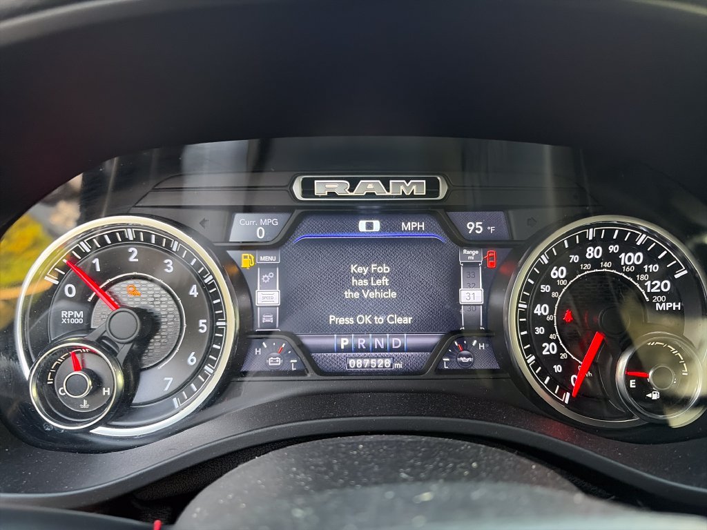 Used 2019 RAM 1500 Laramie AWD/4WD image 22
