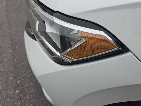 Used 2023 Volkswagen Jetta SE w/ Panoramic Sunroof Package image 11