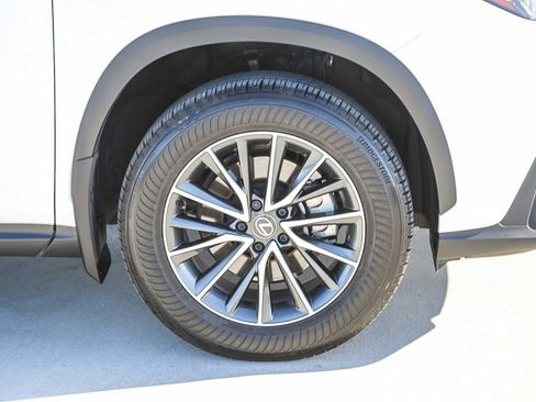 Used 2025 Lexus NX 350h AWD w/ Premium Package image 10