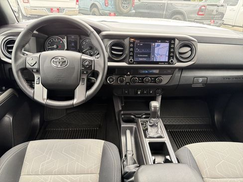 Used 2023 Toyota Tacoma TRD Off-Road AWD/4WD image 12