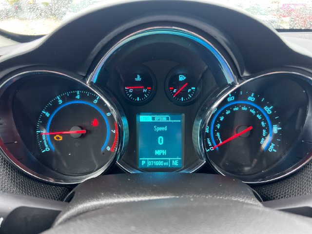Used 2015 Chevrolet Cruze LT w/ Sun, Sound and Sport Package FWD image 19