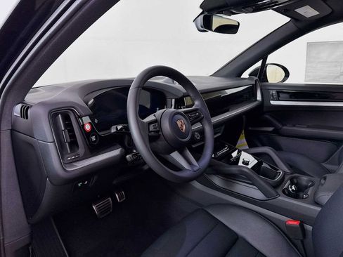 New 2026 Porsche Cayenne S image 4