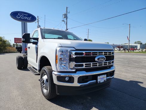 New 2024 Ford F350 XL w/ Snow Plow Prep Package AWD/4WD image 3