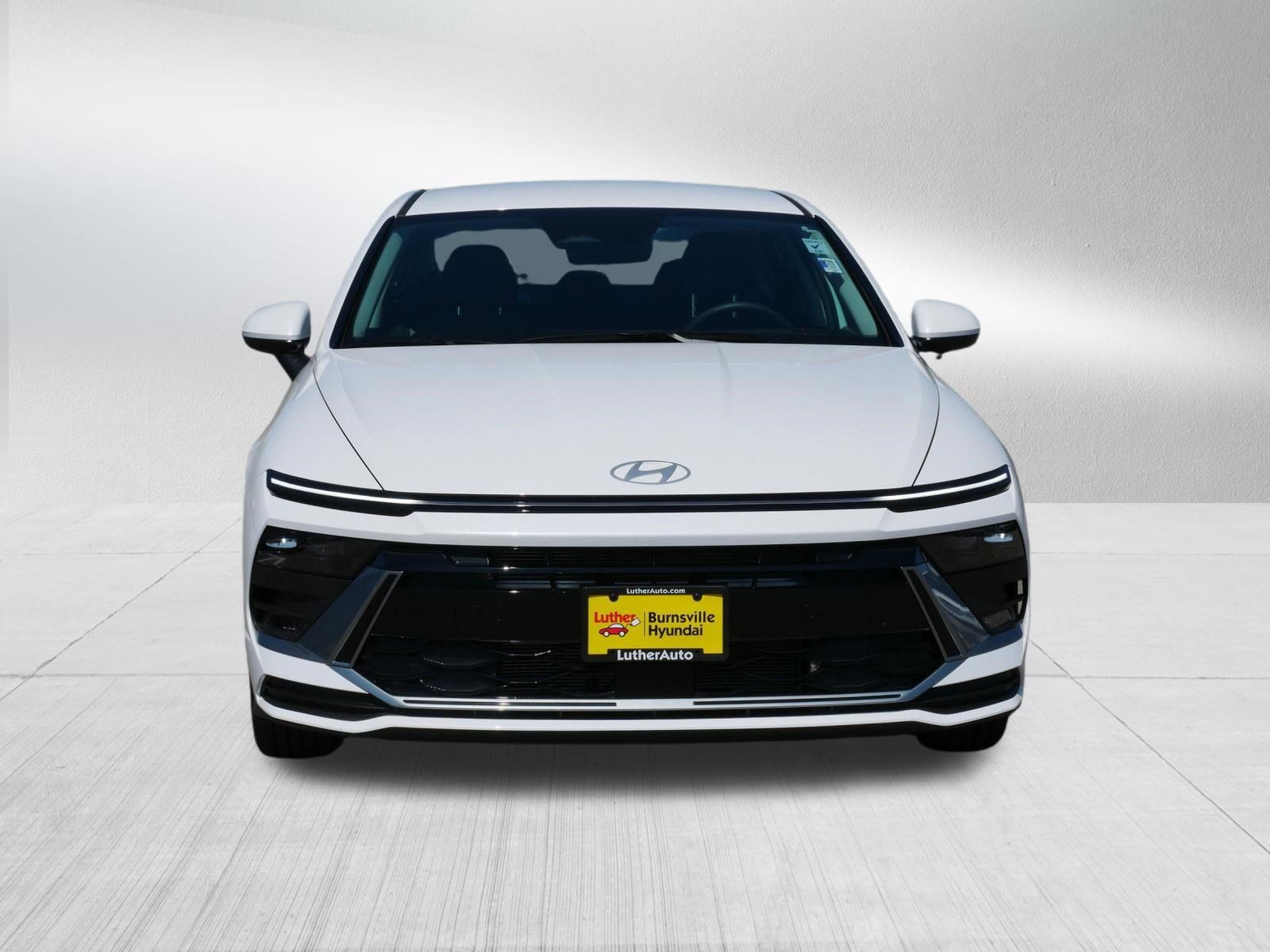 Certified 2026 Hyundai Sonata SE FWD image 2