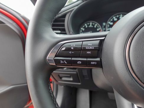 Certified 2025 MAZDA MAZDA3 Hatchback w/Premium Plus Pkg image 14