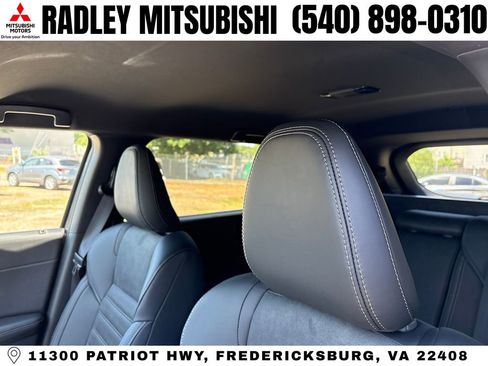 New 2026 Mitsubishi Outlander LE FWD image 2