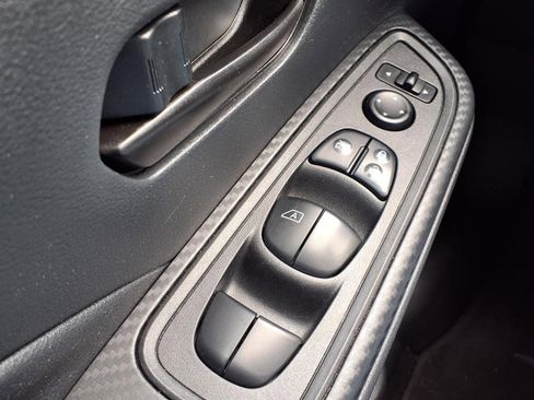 Used 2021 Nissan Versa S image 22