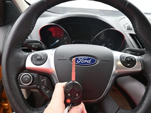 Used 2016 Ford Escape SE w/ SE Leather Comfort Package AWD/4WD image 47