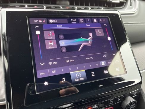 New 2025 Jeep Grand Cherokee L Altitude image 34