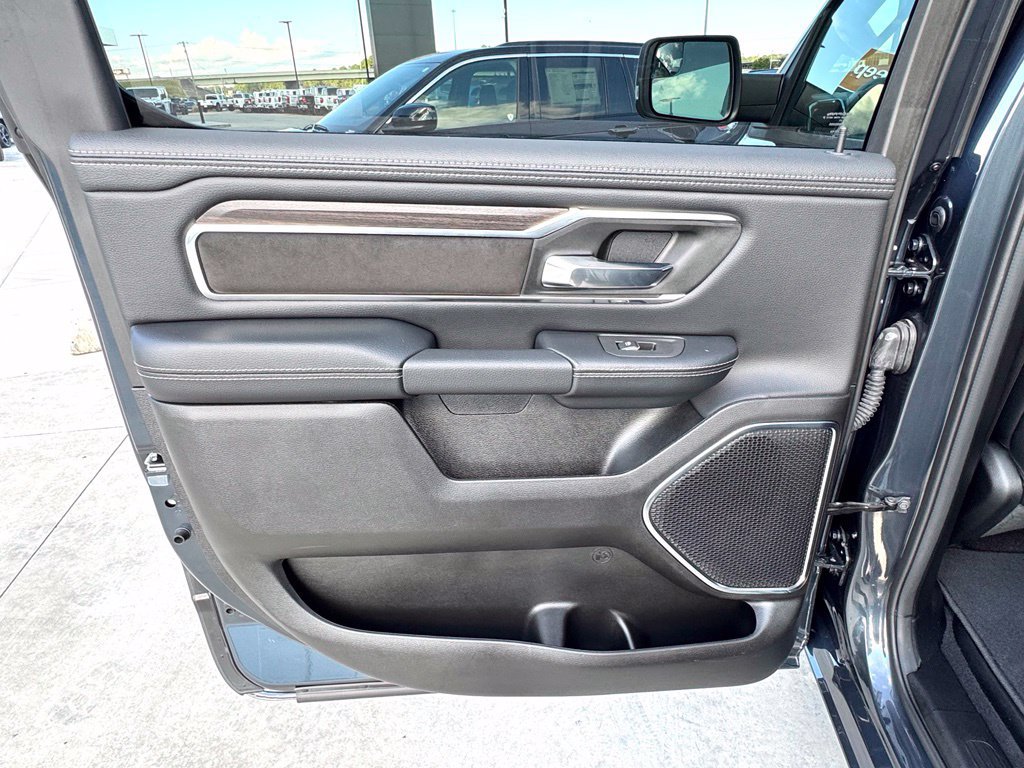Used 2026 RAM 1500 Laramie AWD/4WD image 14