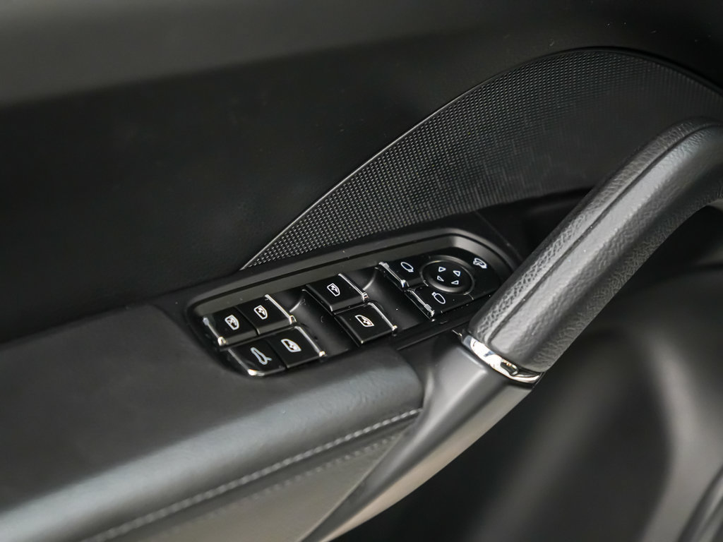 Used 2018 Porsche Cayenne AWD/4WD image 21
