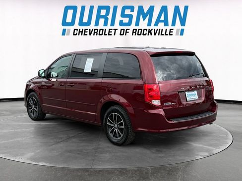 Used 2017 Dodge Grand Caravan SE FWD image 4