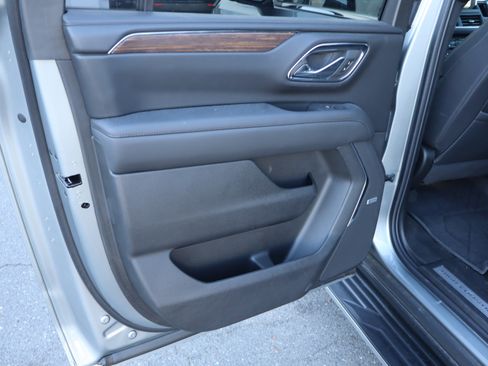 Used 2024 Chevrolet Suburban High Country w/ Advanced Technology Package image 33