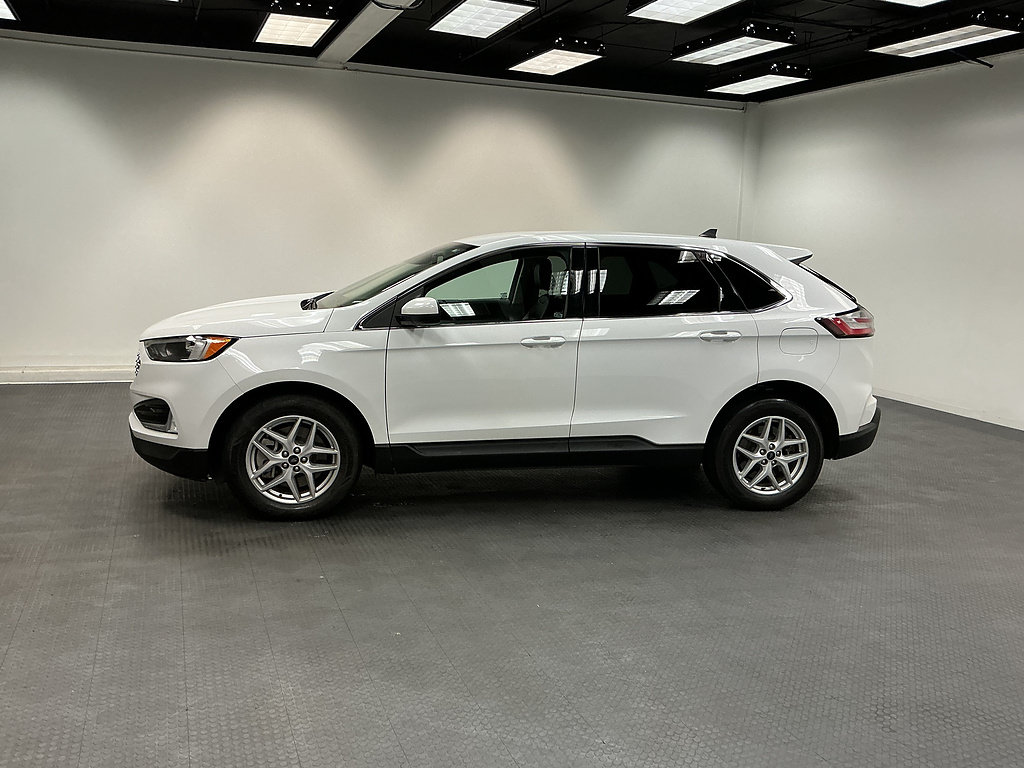 Used 2024 Ford Edge SEL w/ Convenience Package AWD/4WD image 2