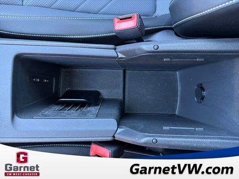 Used 2025 Volkswagen Tiguan SE R-Line image 24