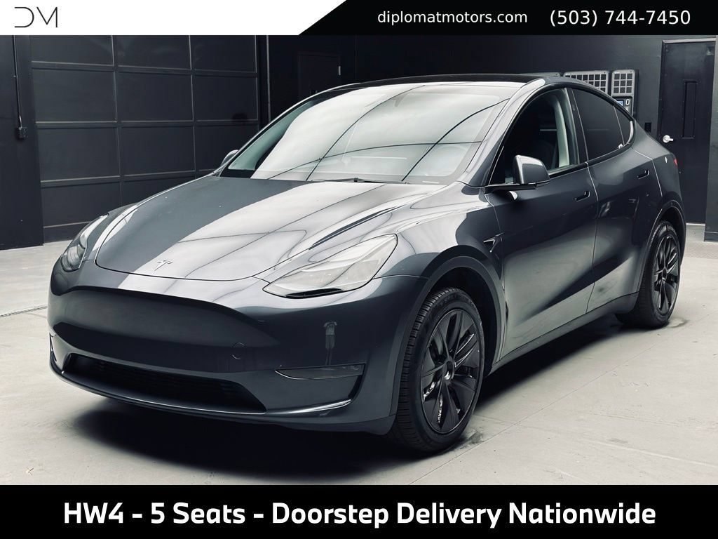 Used 2023 Tesla Model Y Long Range AWD/4WD image 1