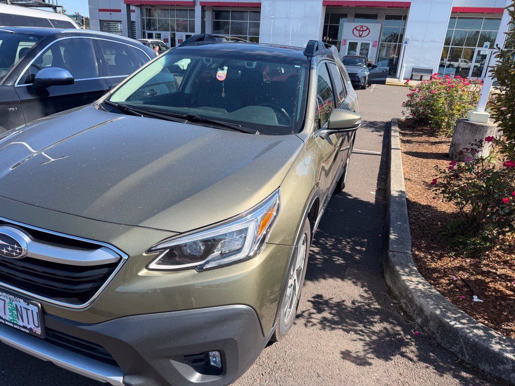 Used 2022 Subaru Outback Limited XT AWD/4WD image 2