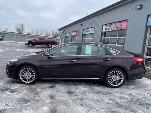 Used 2016 Toyota Avalon Limited image 4