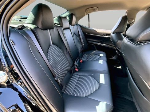 Certified 2023 Toyota Camry SE FWD image 19