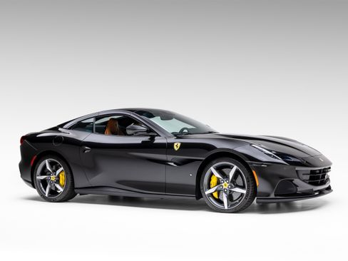 Certified 2023 Ferrari Portofino M RWD image 16
