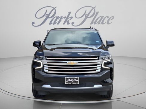 Used 2021 Chevrolet Tahoe High Country w/ Premium Package RWD image 7