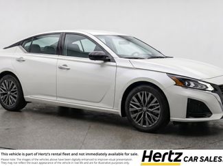 Used 2025 Nissan Altima 2.5 SV FWD video 1