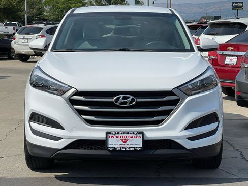 Used 2017 Hyundai Tucson SE FWD image 2