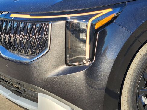 New 2026 Kia Carnival EX image 6