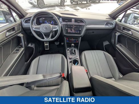 Used 2023 Volkswagen Tiguan SE R-Line image 32