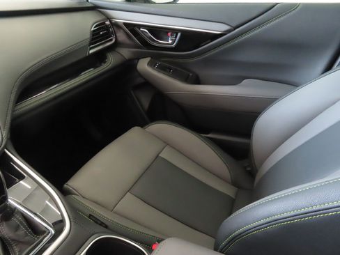 Used 2025 Subaru Outback Onyx Edition image 21