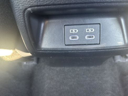 Used 2025 Toyota Corolla LE image 17