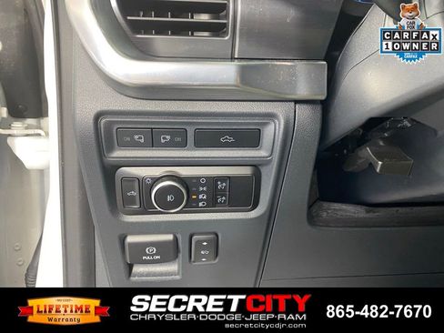 Used 2023 Ford F150 Lariat AWD/4WD image 14