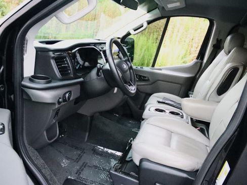 Used 2021 Ford Transit 150 Low Roof AWD image 27